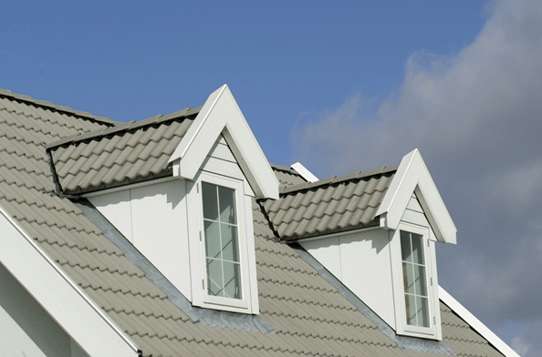 How to choose between roof restoration and replacement